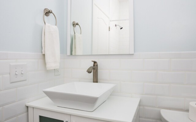 Giles Ave 6 Bedroom Gem