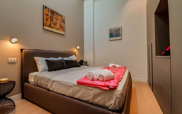 JOIVY Sophisticated 2 Br Loft For 4