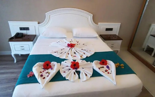Polaris Hayat Motel