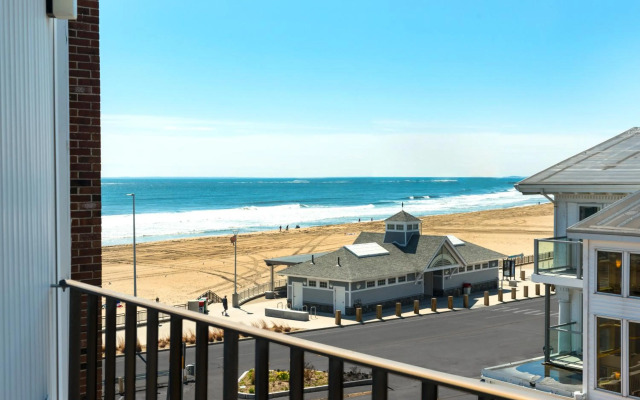 Ashworth by the Sea