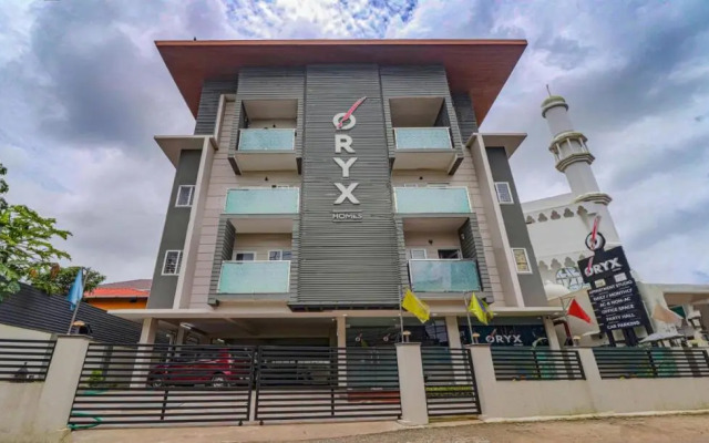 Treebo Trend Oryx Homes