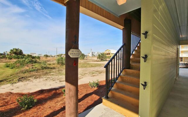 Romeo Beach by Youngs Suncoast