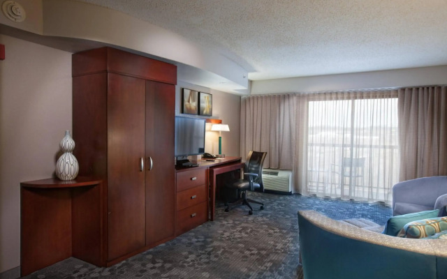 Courtyard by Marriott Fayetteville