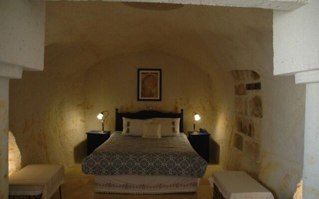 Elkep Evi Cave Hotel