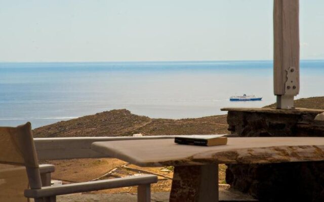 Thea Thalassa Exclusive Living Studios