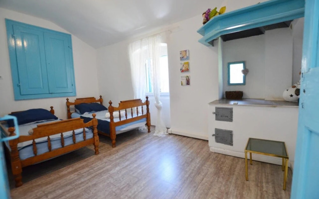 Blu Svalba Three Bedroom