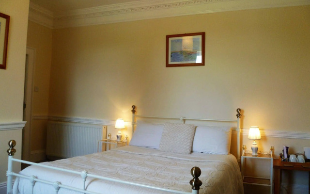 Aberllynfi House