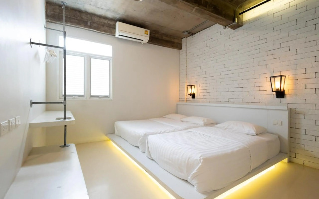 Siam Plug In Hostel