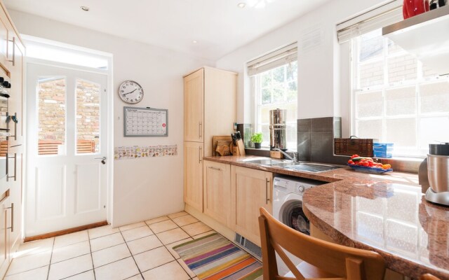 The Hampstead Village House - EB
