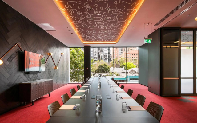 Holiday Inn Express Melbourne Little Collins by IHG