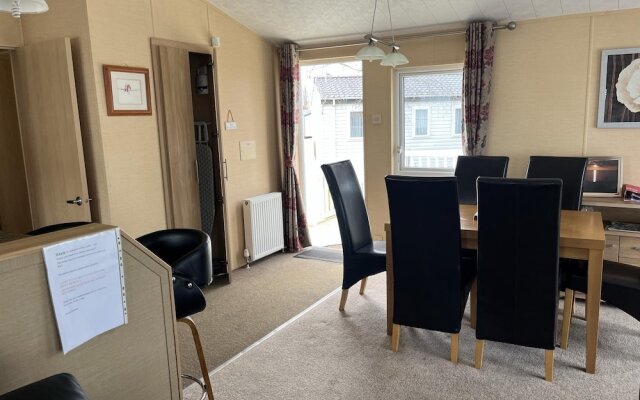 Charming 3 Bedroom Lodge Manor Park Hunstanton