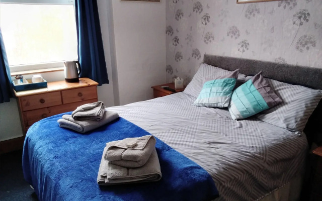 Whiteways Hotel