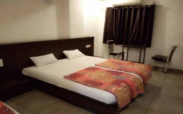 Oyo 23193 Shiv Sai