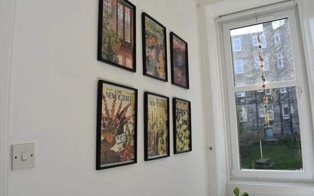 NEW Superb 2BD Flat in Holyrood Edinburgh