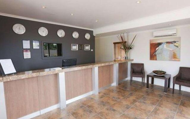 Comfort Inn Deakin Palms