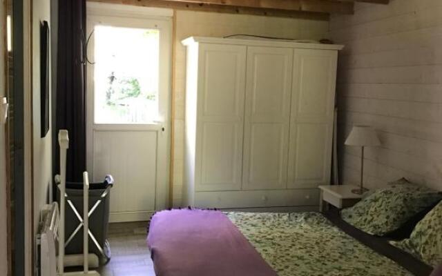 Confortable logement de plain pied sur 2 terrasses