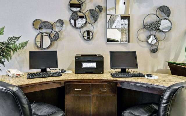 Comfort Suites near Hot Springs Park