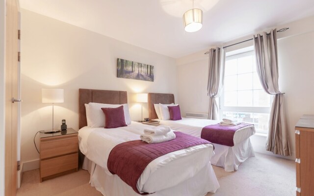 Roomspace Apartments -Central Walk