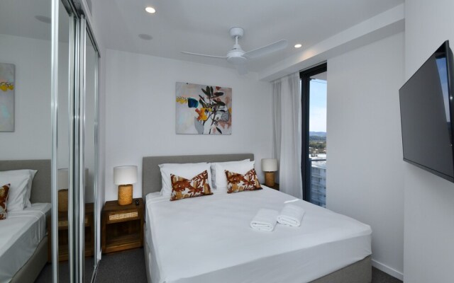 X Kirra Apartments