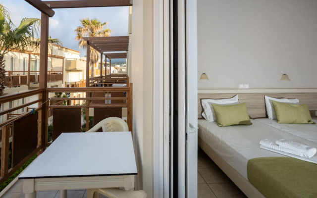 Ilian Beach & Apartments