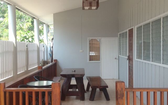 Baan Par Pern Hadchaosamran