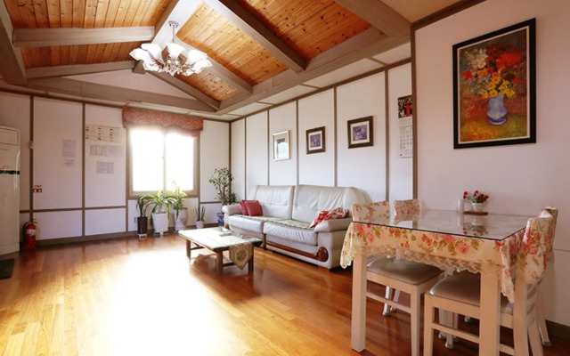 Paju Harujengwon Pension