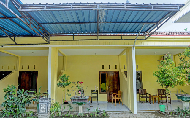 OYO 3214 Puri Amalia