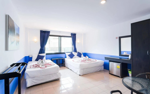 Chaweng Skybar & Hotel