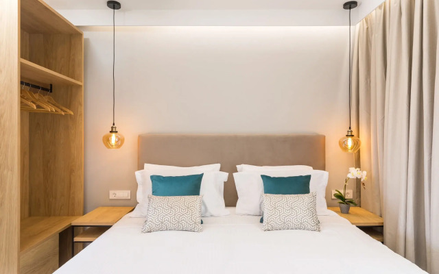 V Luxury Suites