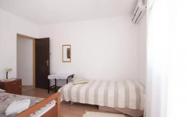 Apartments Mira