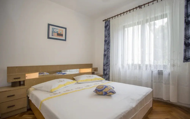 Apartments Rina 179