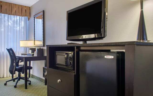 Ramada by Wyndham Shreveport Airport