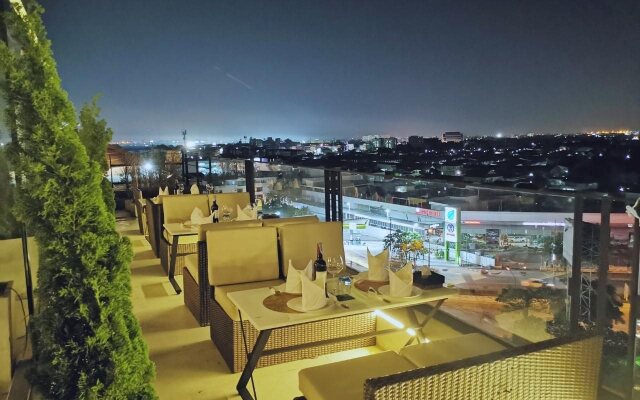 Sky Dome Resotel