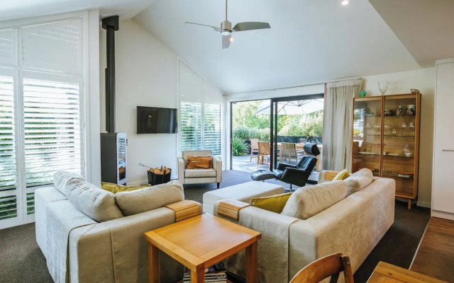 Number 3 - Family Friendly - Sleeps 8