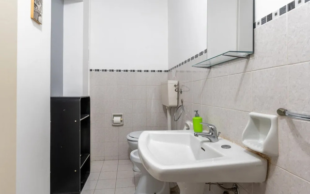 Comfy Central Apartment by Wonderful Italy