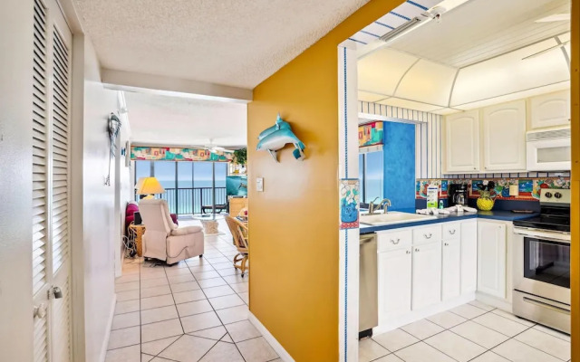 Ocean Sands 1-708