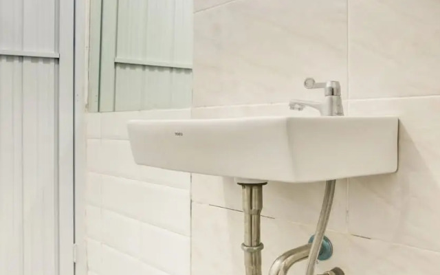 Hotel O Panakkukang Near Mall Panakkukang Formerly Golden White House