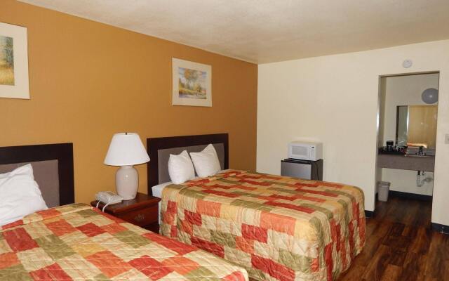 Regency Inn lola Kansas