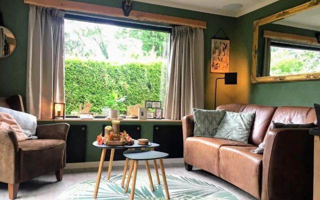 Tasteful Chalet With Veranda in the Veluwe