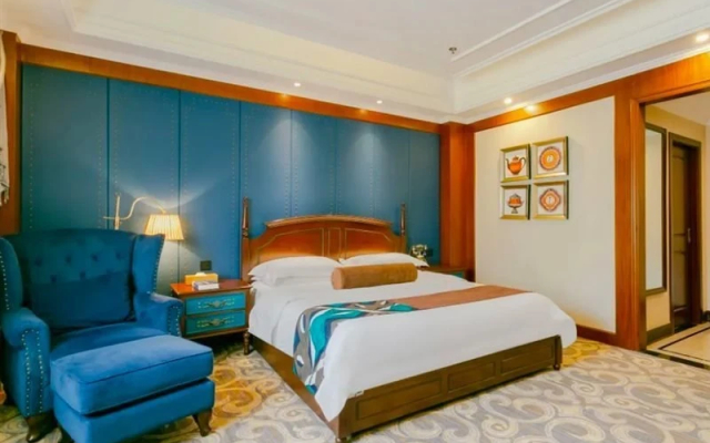 Kunming Cloud Cullinan Hotel (ex Kunming Xi Zhan Hotel)