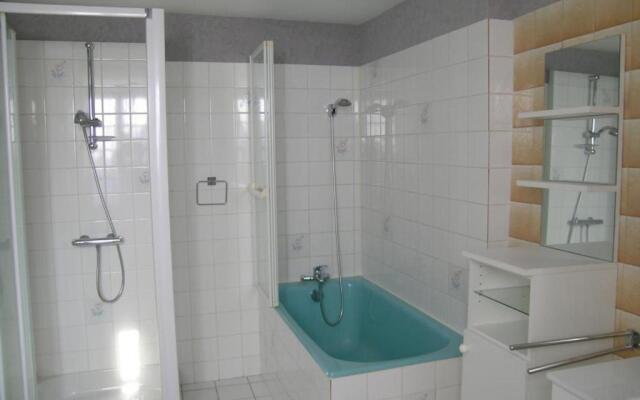 Gite Bransat, 3 pièces, 4 personnes - FR-1-489-38