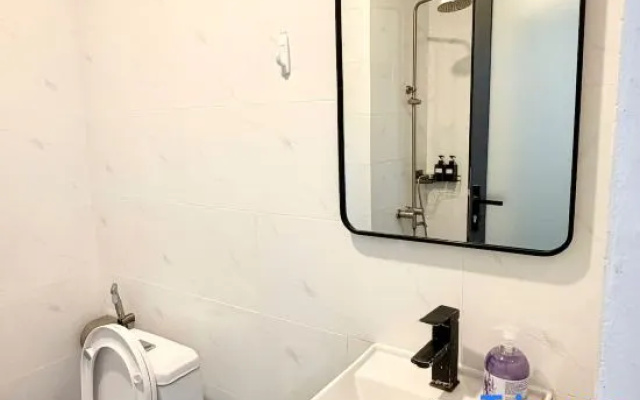 The Sun Avenue - Solace Home - 1Br Cozy APT in D2 – Bathroom – Ho Chi Minh City