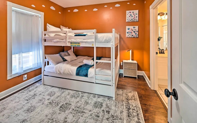 Bright Myrtle Beach Condo w/ Balcony!