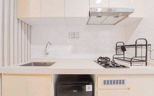 Relaxing And Homey Studio Room Sky House Bsd Apartment