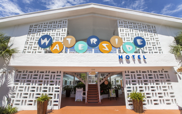 Waterside Hotel and Suites