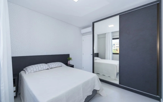 Lindo Apto com 2 suites em Bombinhas 813