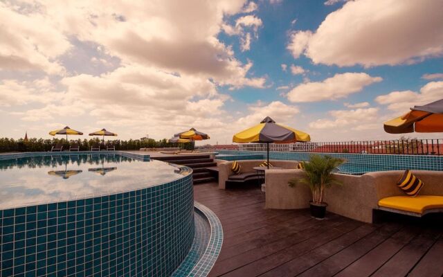 The Twizt Hotel