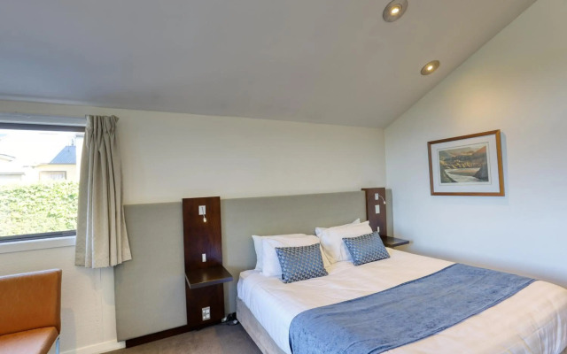 Garden Court Suites And Apartments