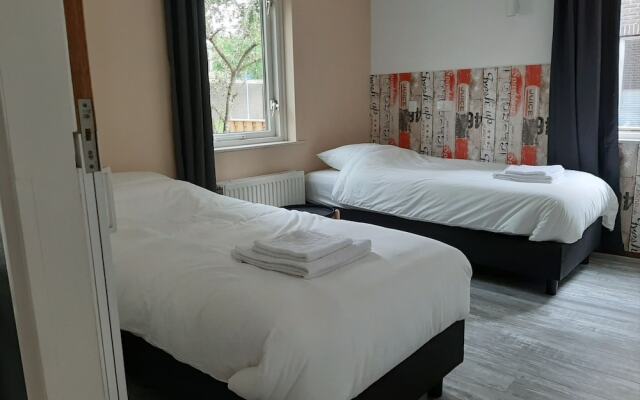 Holiday home in Dalfsen with terrace and garden with barbecue
