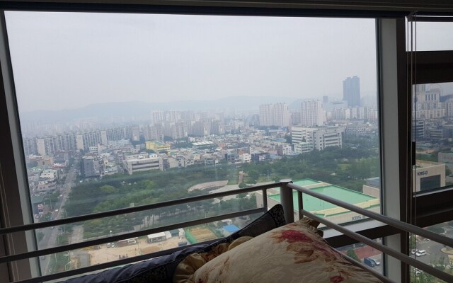 Binis House